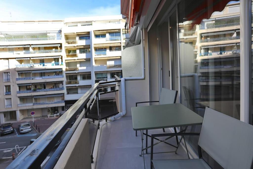 Apartment Avec Balcon Supercroisette *